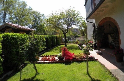 Monticiano Villa | Apartment in Villa Tuscany