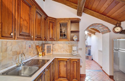 Siglioli Apartment | Apartment 'La Casa della nonna' with shared Pool, Garden and Wi-Fi