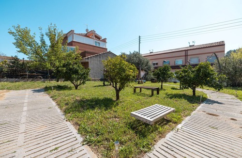 Riudecanyes Apartment | Apartment 'La Fabriqueta' with Mountain View, Wi-Fi and Air Conditioning
