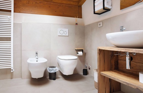 Roccabruna Apartment | Apartment 'Locanda Ca Bianca - Mini Suite' in Valle Mair with Mountain View