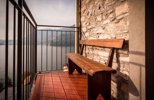 Blevio Apartment | Apartment 'Loft and Veranda on Lake Como' with Lake View, Wi-Fi and Air Conditioning