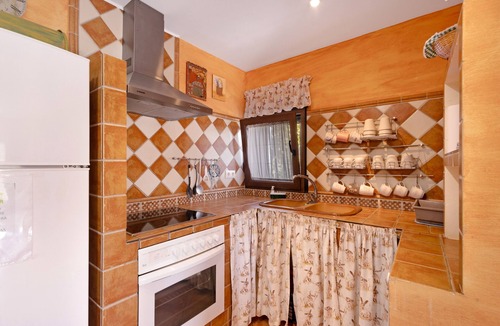 Navarrete del Rio House | Apartment 'Los Diegos' with Mountain View, Private Terrace and Private Garden