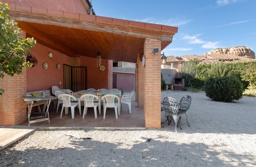 Navarrete del Rio House | Apartment 'Los Diegos' with Mountain View, Private Terrace and Private Garden