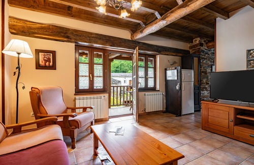Boal Apartment | Apartment 'Mira' with Mountain View, Private Terrace and Wi-Fi