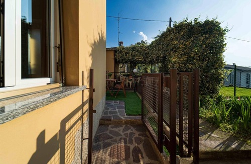 Lecco Apartment | Apartment 'Moonlight - Lecco Getaway' with Private Garden and Wi-Fi