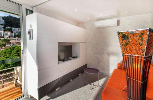 Salionc Apartment | Apartment Naranja by Interhome