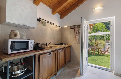 Osiglia House | Apartment 'Nature E Relax' with Mountain View, Private Terrace and Wi-Fi