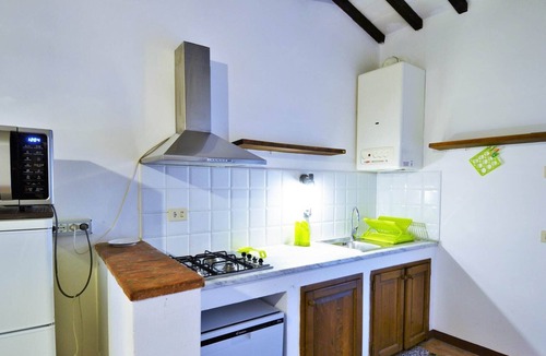 Collesanto Apartment | Apartment near Lake Trasimeno and Assisi