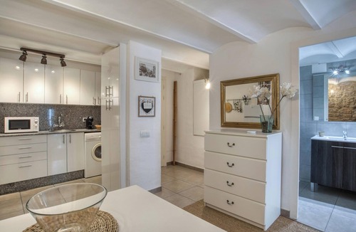 Barri Vell Apartment | Apartment “Old Side Girona two” with Fast Wi-Fi & A/C