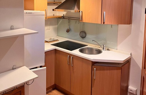 Lama Apartment | Apartment "Petriolo" with Private Terrace & Wi-Fi