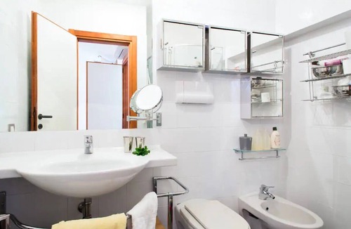 Portisco Apartment | Apartment "Portisco Retreat" on the Sea with Sea View, A/C, Wi-Fi & Terrace
