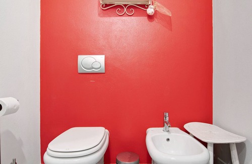 Mezzegra Apartment | Apartment "Red e Gray view lake" with Terraces & Wi-Fi