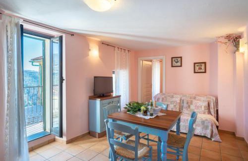 Vasia Apartment | Apartment Rosa by Interhome