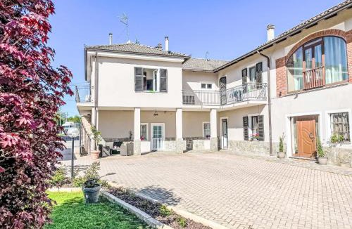 Castell'Alfero Apartment | Apartment Tenuta Beatrice by Interhome