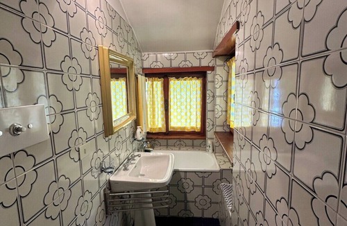 Bardonecchia Apartment | Apartment 'Trilocale Einaudi Bardonecchia' with Balcony and Wi-Fi