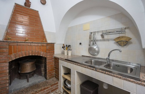 Impalata Apartment | Apartment 'Trullo' with Shared Pool, Private Terrace and Wi-Fi