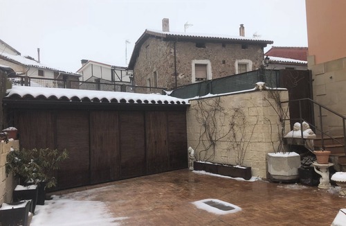Ezcaray Apartment | APARTMENT WITH GARDEN