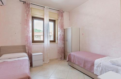 Aci San Filippo Apartment | Apartment with Terrace in Aci Catena