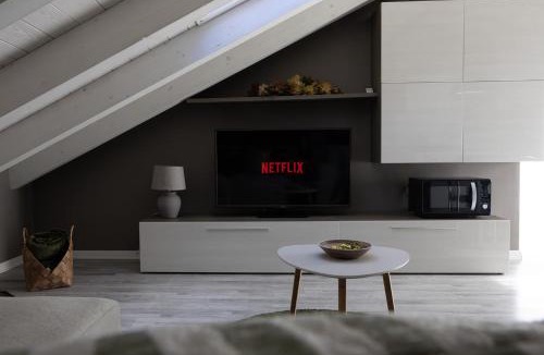 Domodossola Apartment | Appartamento con Terrazza e Jacuzzi Privata Riscaldata