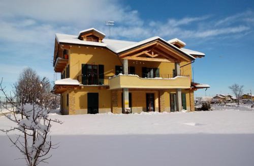 Borgo San Dalmazzo Apartment | Appartamento L'albero e le stelle