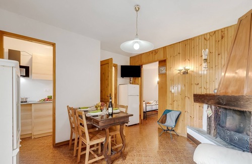 Oulx Apartment | Appartamento Vecchio Gad, Oulx, Italy