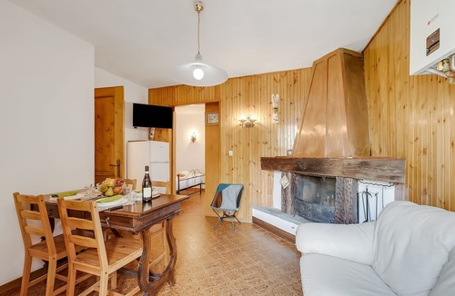 Oulx Apartment | Appartamento Vecchio Gad, Oulx, Italy