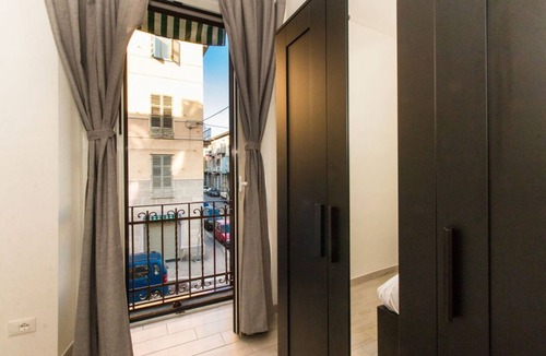 San Donato Apartment | APT x5 at 900 meters from Piazza Statuto! BOOK NOW!