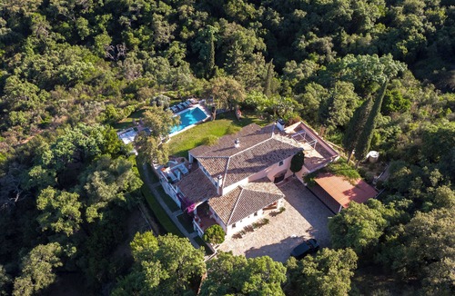 Benahavis Villa | Arbolada: Mansion at Hill Peak With Panoramic View