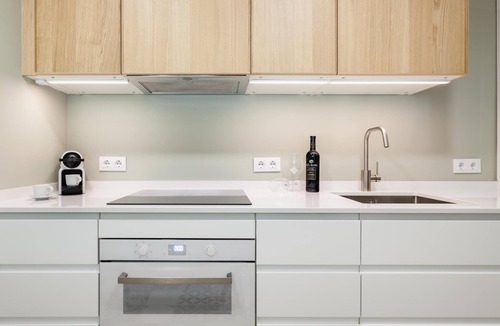 Sant Antoni Apartment | Art House Renoir Plaza Universitat Sant Antoni