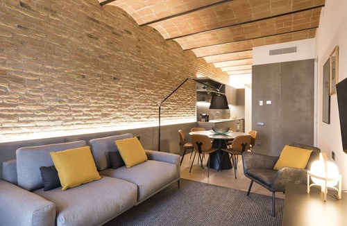 La Sagrada Familia Apartment | Aspasios Sagrada Familia Apartments