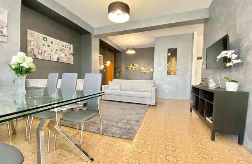 Bolognina Apartment | Attico Costa 17 [5 minuti a piedi dalla stazione]
