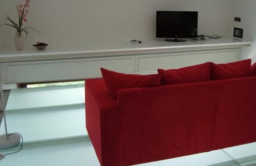 Susello Apartment | Attractive 3½-room apartment with 2 balconies, pool and dream view