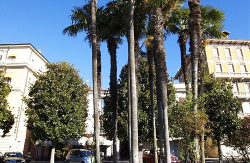 Verbania Apartment | Attractive apartment in a palazzo from the 17th century. Right on the lake promenade
