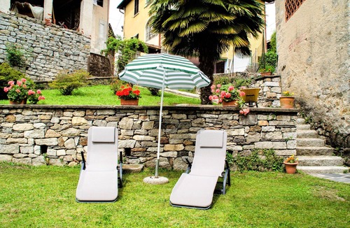 Madonna del Sasso Villa | Authentic house, with large sunny garden - Casa Artò