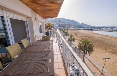 Roses Town Center Apartment | Avenida 5B - Four Bedroom Apartment, Sleeps 8