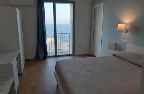 Marina di San Vito Bed & Breakfast | Azzurromare