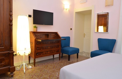 Ortigia Bed & Breakfast | "B&B" Casa D'Alleri "Quadruple room in a historic home in" Ortigia "