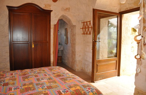 Specchiaruzzo Bed & Breakfast | B & B The Owl. Trulli and Nature. Trullo The Lemon
