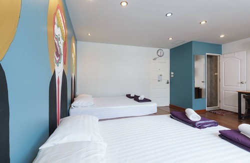 Ban Phan Thom Hostel | [B]Private Ensuit w. bathroom 5-minutes walk from Khao San Road.