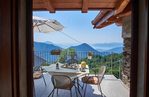 Intragna House | Baita Gabriele con Terrazzo e Vista Lago per 4 Persone