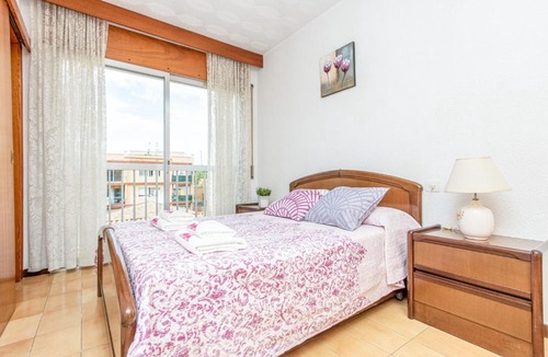 Roses Town Center Apartment | Basic Comfort Apartment Poeta Marquina 2º 2027