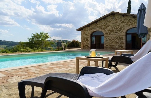 Valfabbrica Apartment | Basilico, Agriturismo Ca'Mazzetto, Organic farmhouse in Franciscan peace trail