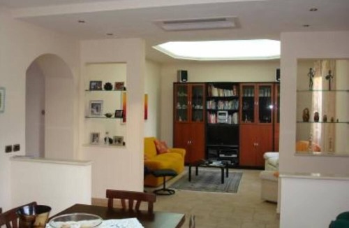 Cerreto Apartment | BEACH HOUSE WITH GARDEN NEAR ROME