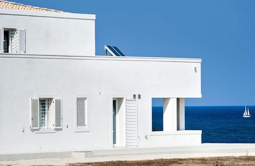 Portopalo di Capo Passero Apartment | Beachfront villa with pool and spectacular views of Capo Passero Island