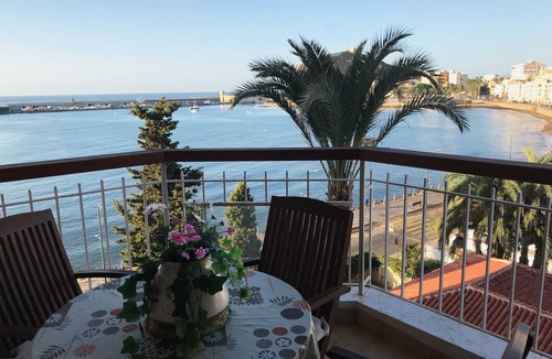 Aguilas House | Beachfront house. WIFI. Smart TV