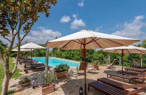 Poggi del Sasso Villa | Beautiful apartment in villa for 5 people with WIFI, pool, A/C, TV, patio and pets allowed
