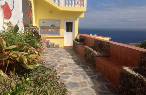 Buen Paso Apartment | BEAUTIFUL APARTMENT WITH POOL OWN TERRACE & STUNNING VIEWS OF MT TEIDE & SEA