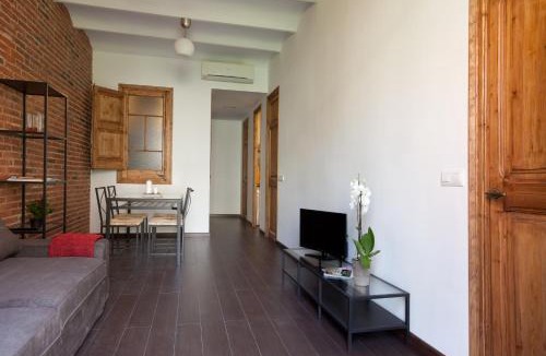 La Sagrada Familia Apartment | Beautiful Eixample flat for families