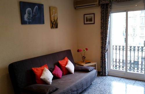 El Camp de l'Arpa del Clot Apartment | Beautiful flat in the Eixample next to GAUDI´s Temple SAGRADA FAMILIA