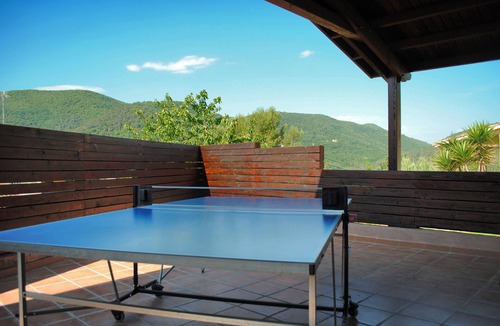 Pujarnol House | Beautiful holiday home with mountain views, big pool and close to Banyoles lake